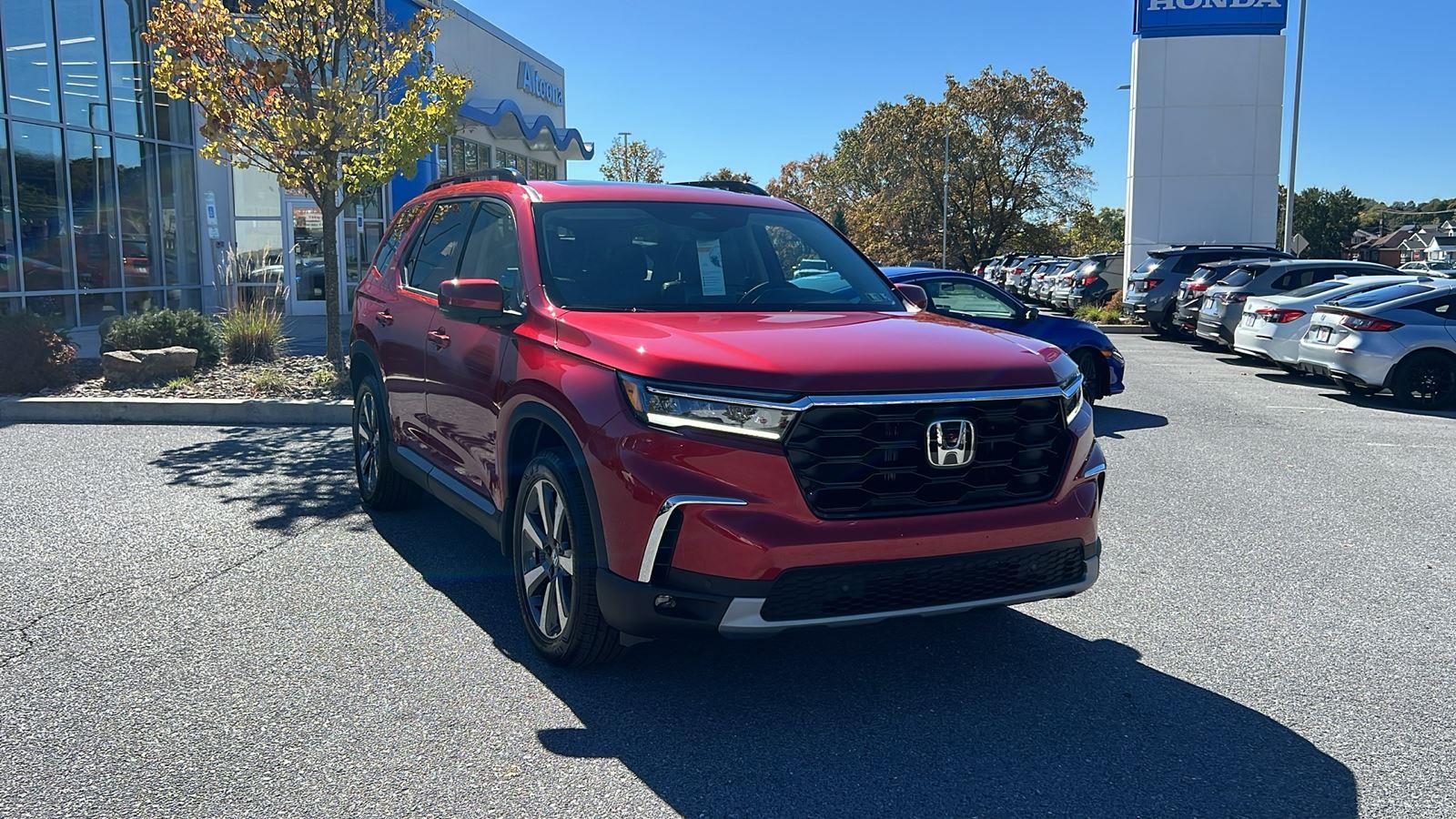 2025 Honda Pilot Touring's photo