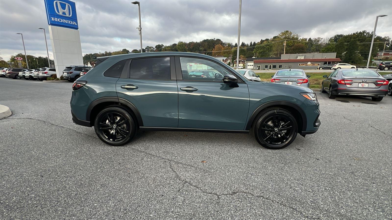 2026 Honda HR-V Sport photo 3