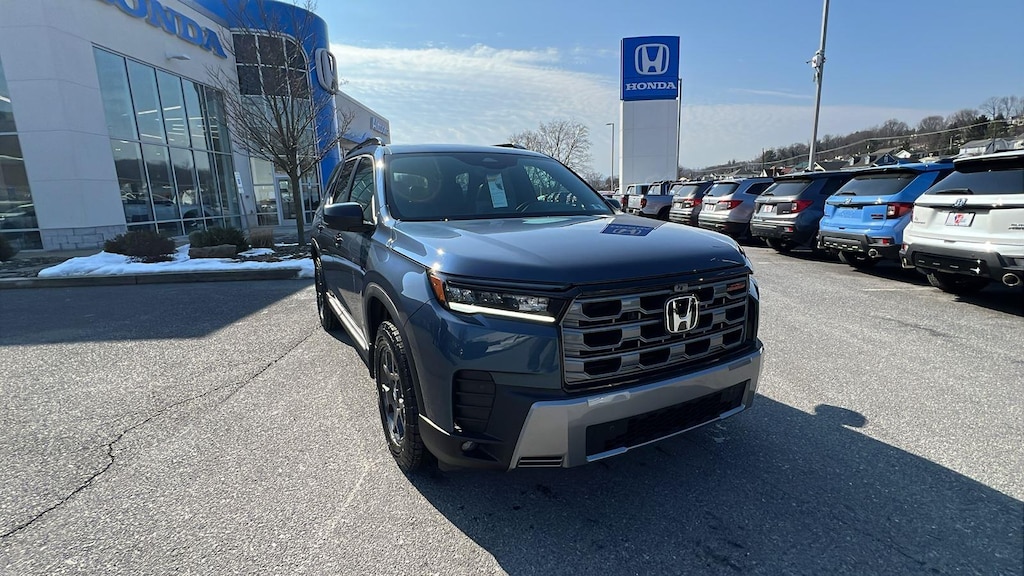 New 2026 Honda Pilot TrailSport SUV