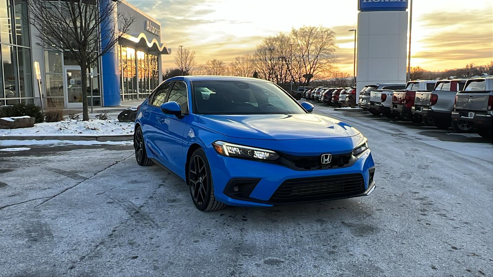 2024 Honda Civic Hatchback Sport Touring's photo