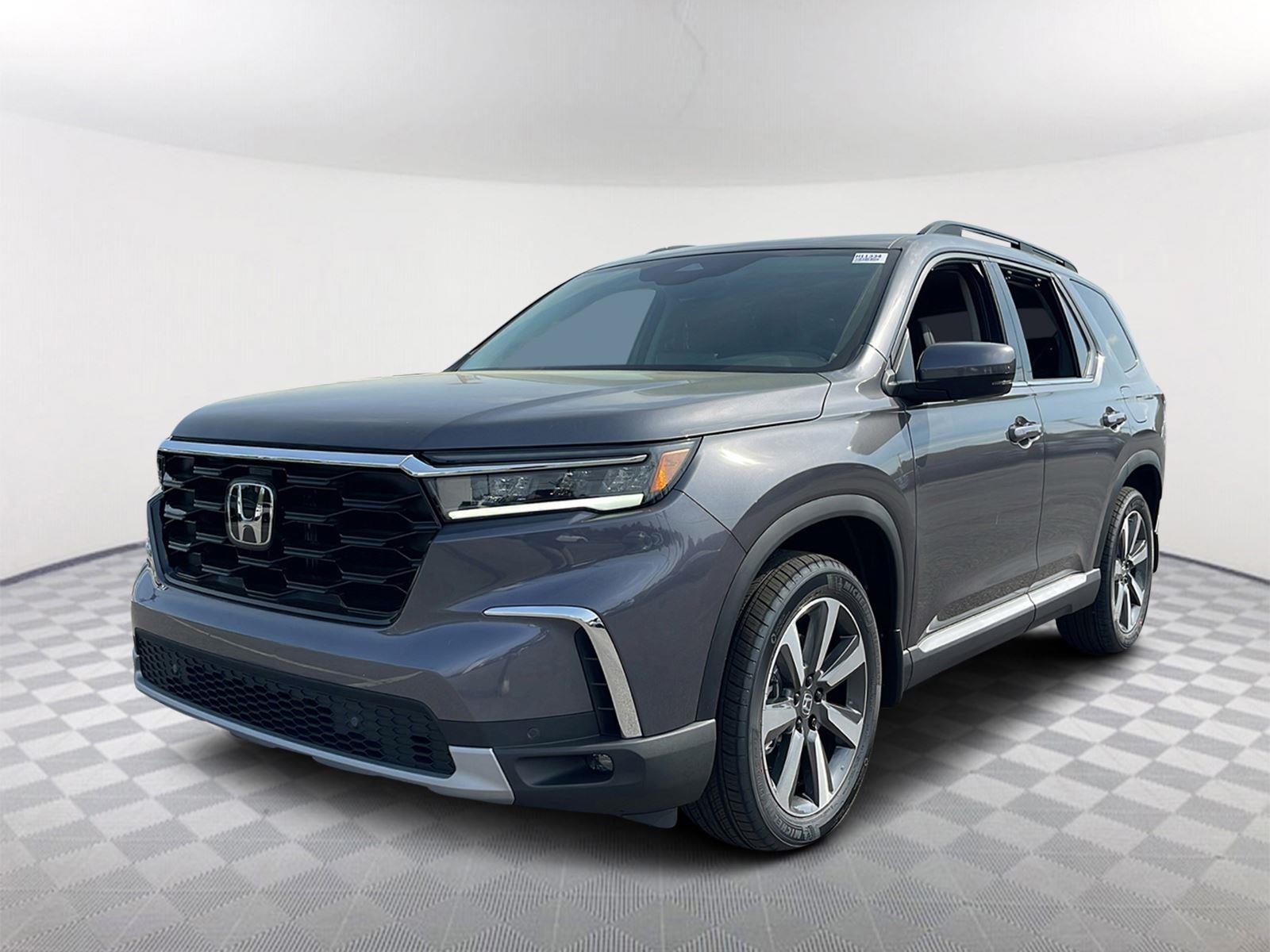 2025 Honda Pilot Touring photo 3