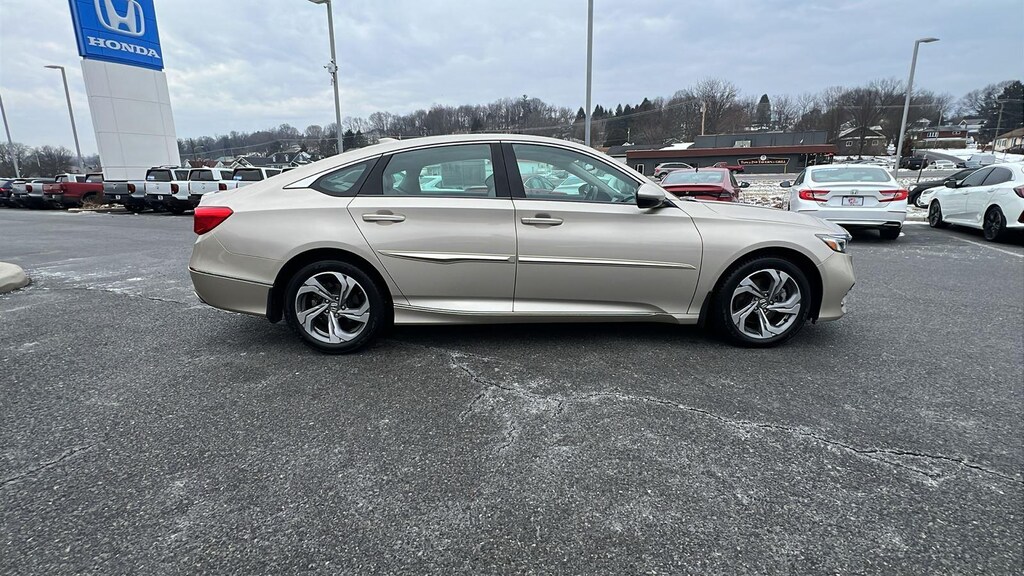 Used 2018 Honda Accord EX-L 2.0T w/Navi Sedan