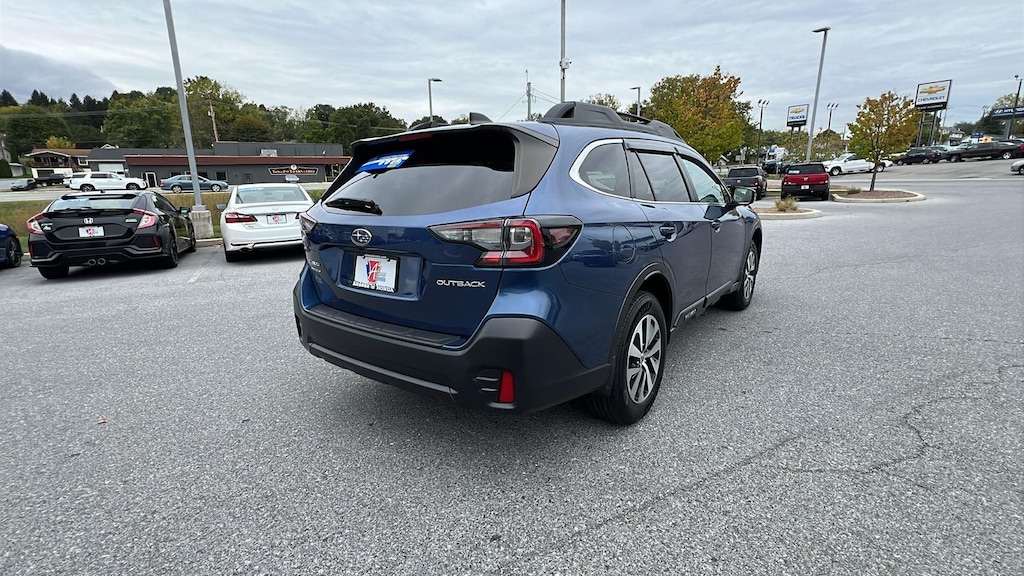 Used 2020 Subaru Outback Premium SUV