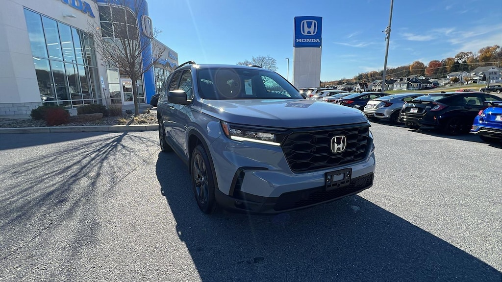 New 2025 Honda Pilot Sport SUV