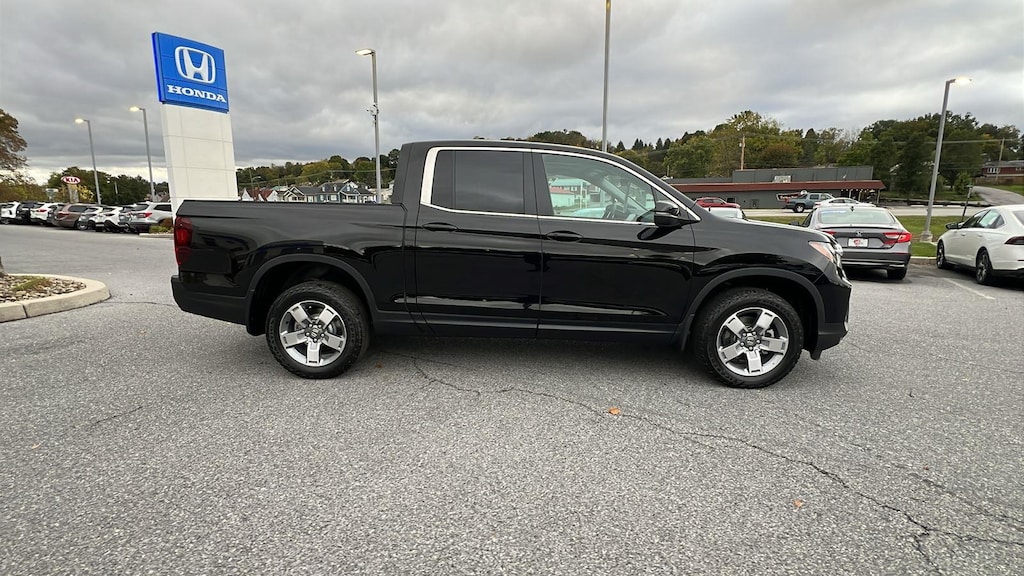 New 2026 Honda Ridgeline RTL Truck Crew Cab