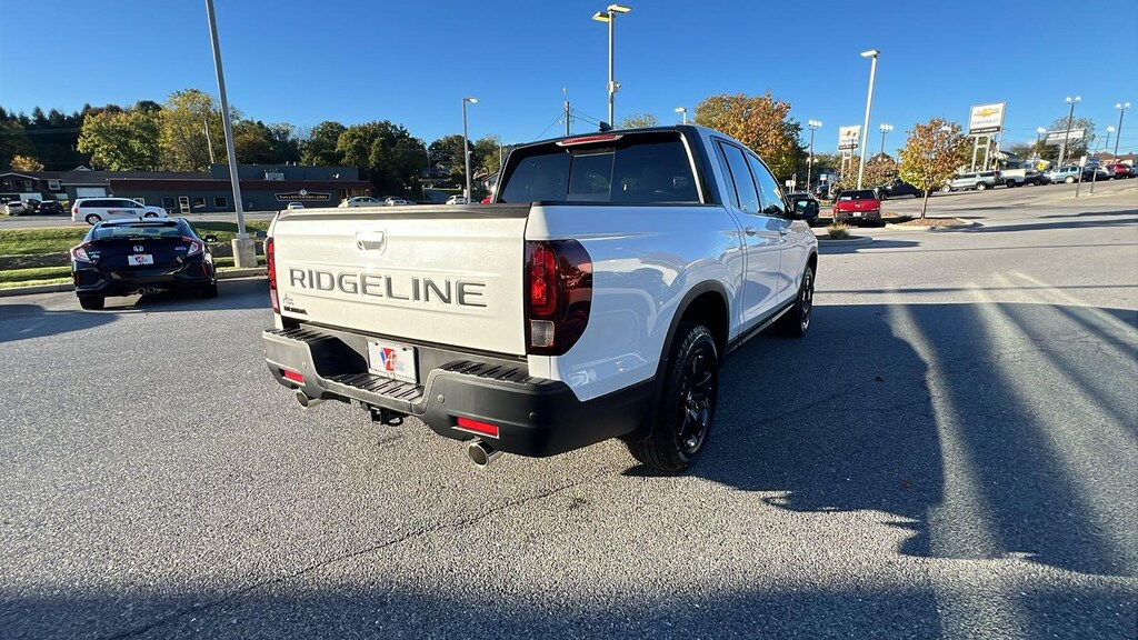New 2026 Honda Ridgeline Black Edition Two-Tone Truck Crew Cab