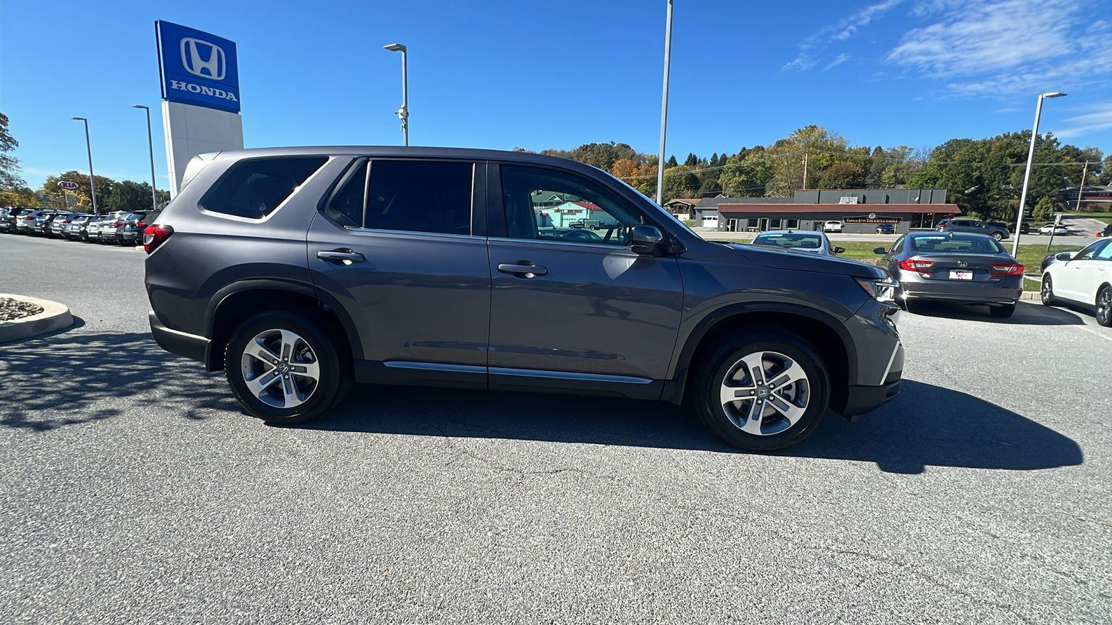 2025 Honda Pilot EX-L photo 3