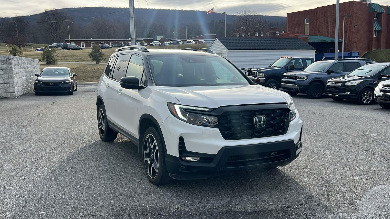 2023 Honda Passport Elite's photo