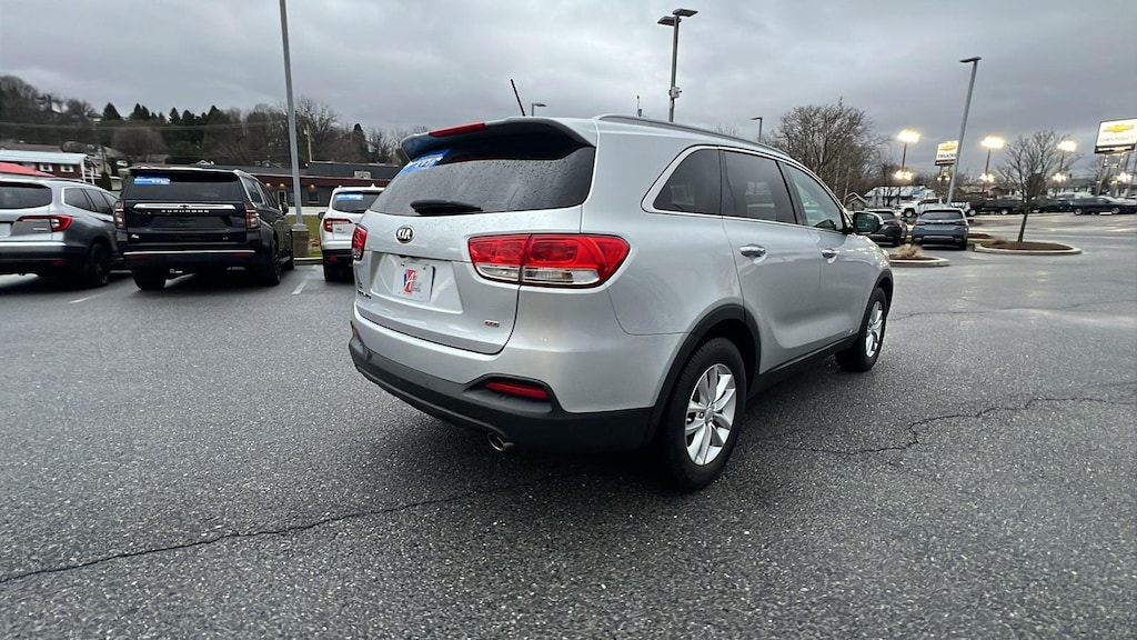 Used 2017 Kia Sorento 2.4L LX SUV