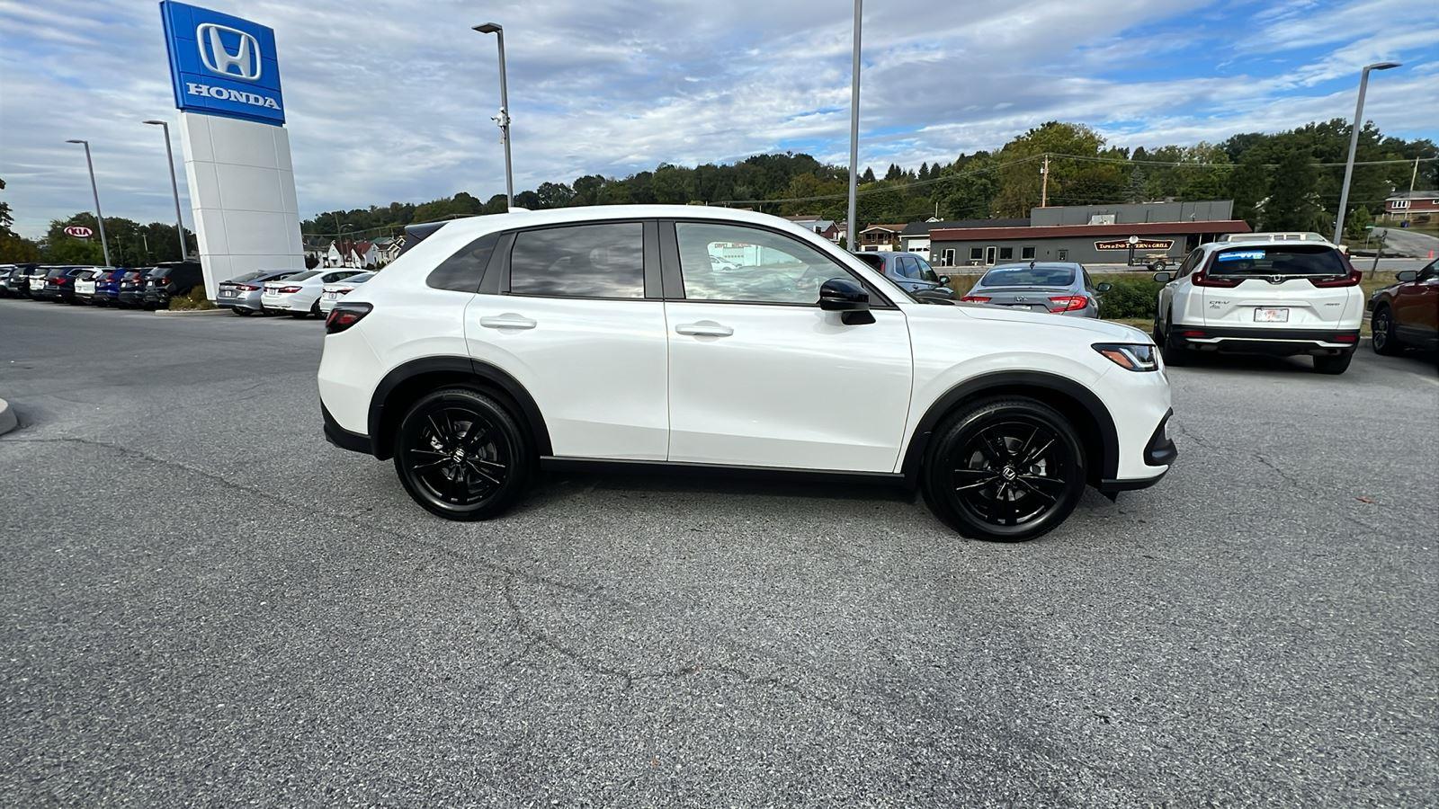 2026 Honda HR-V Sport photo 3