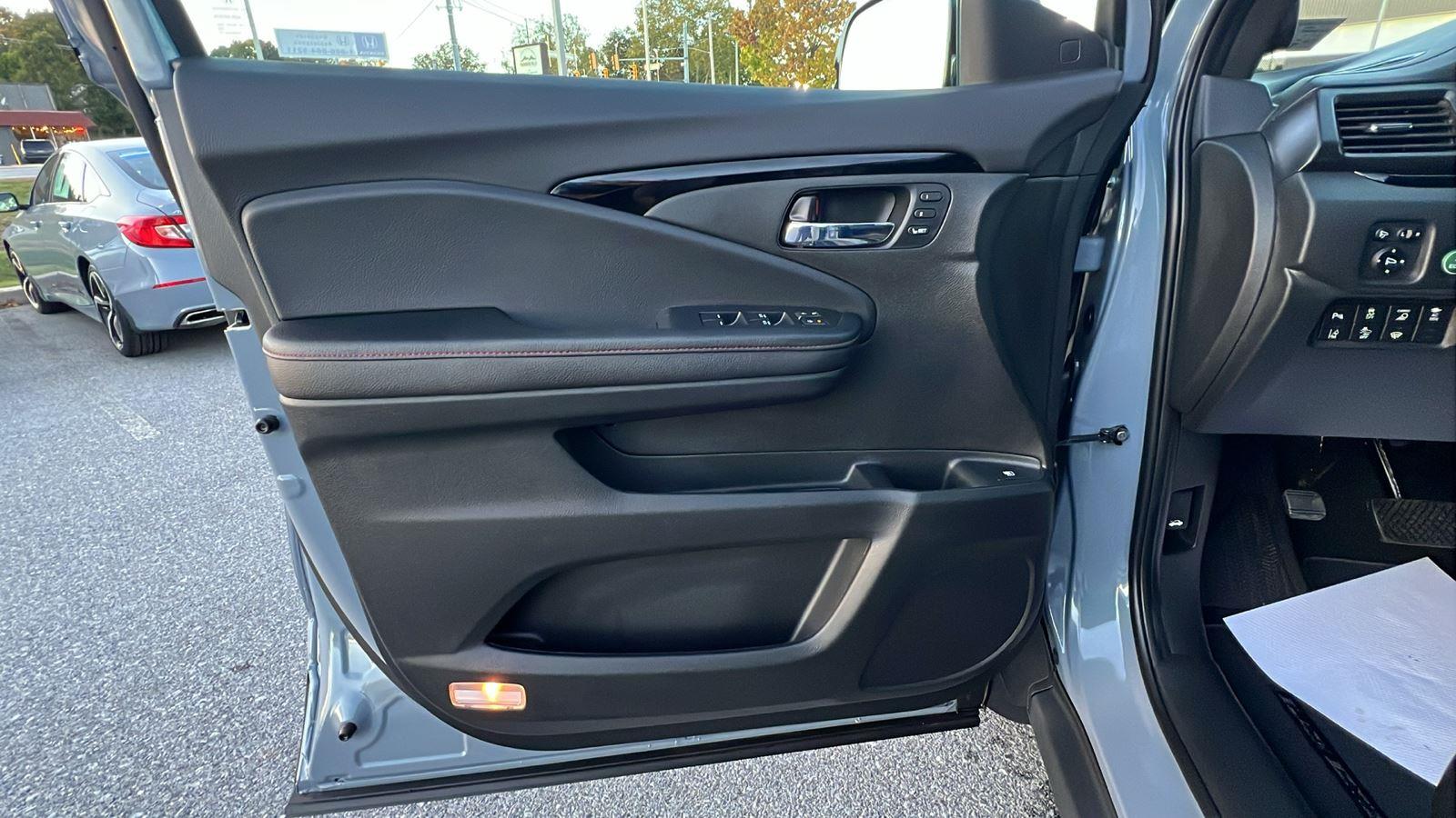 2026 Honda Ridgeline Black Edition - Photo 24