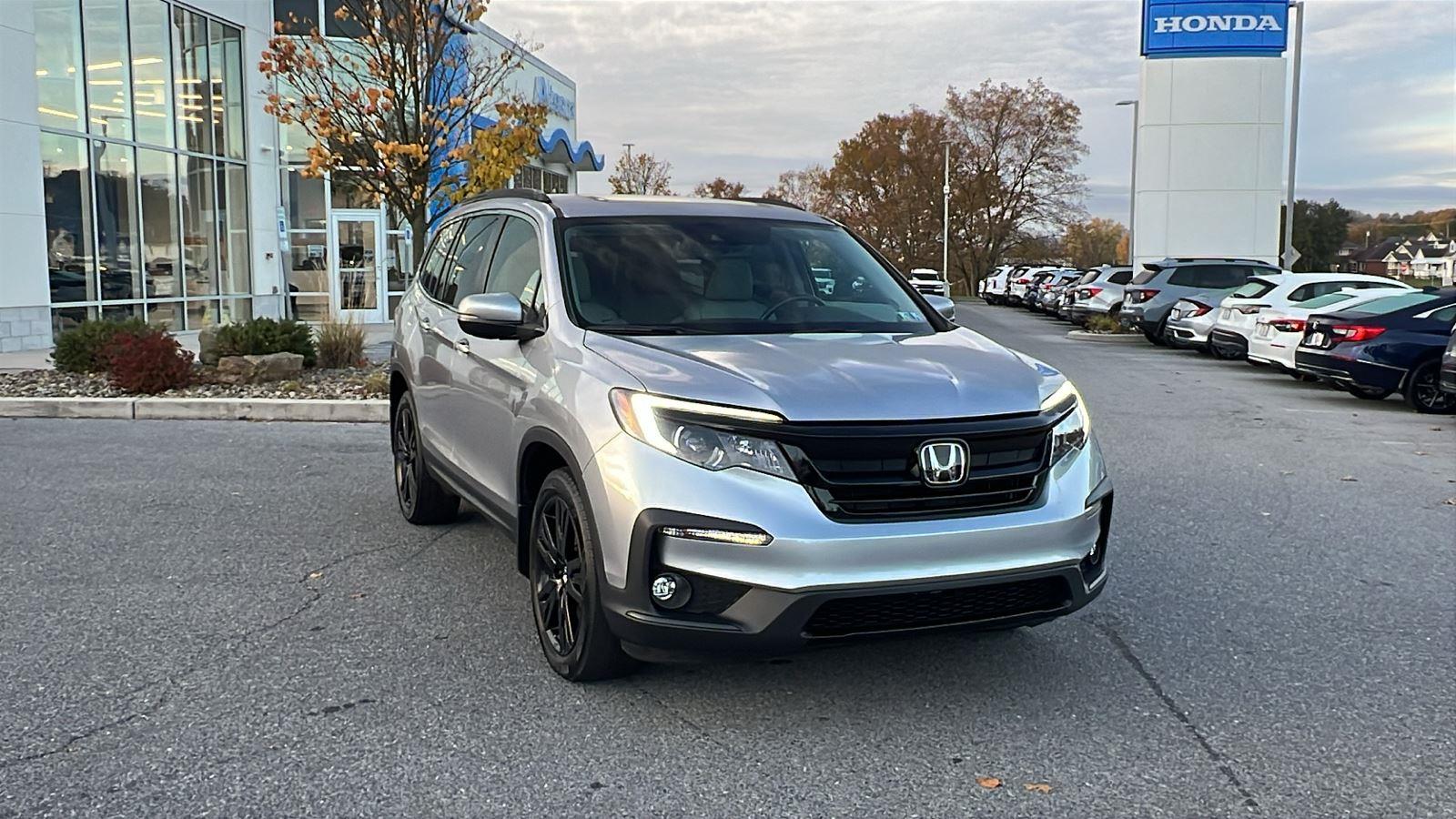 2022 Honda Pilot SE's photo