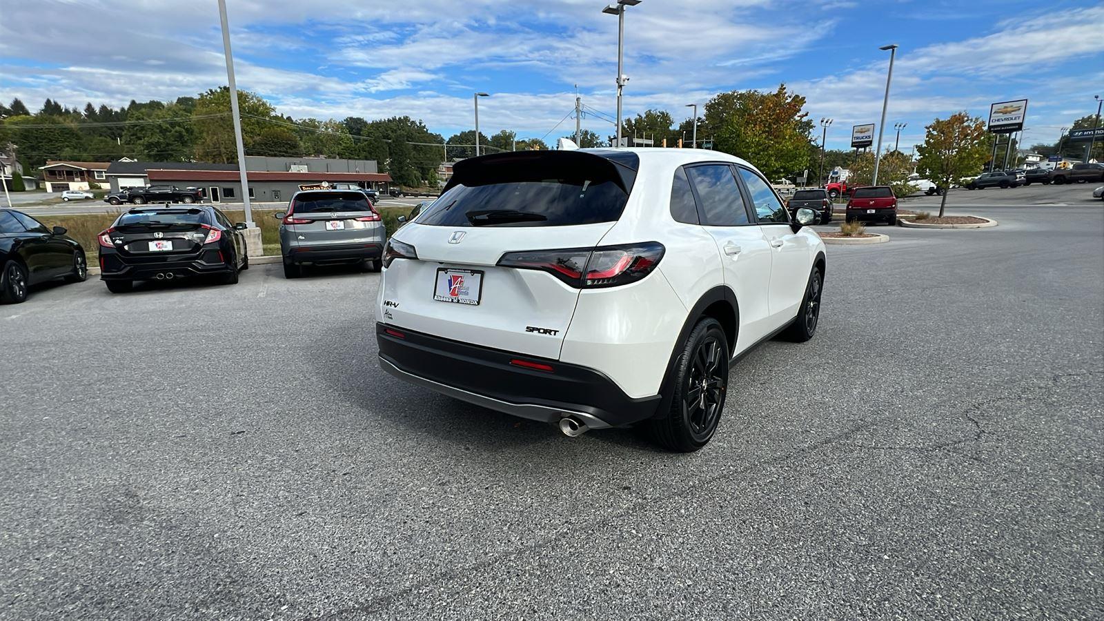 2026 Honda HR-V Sport photo 4