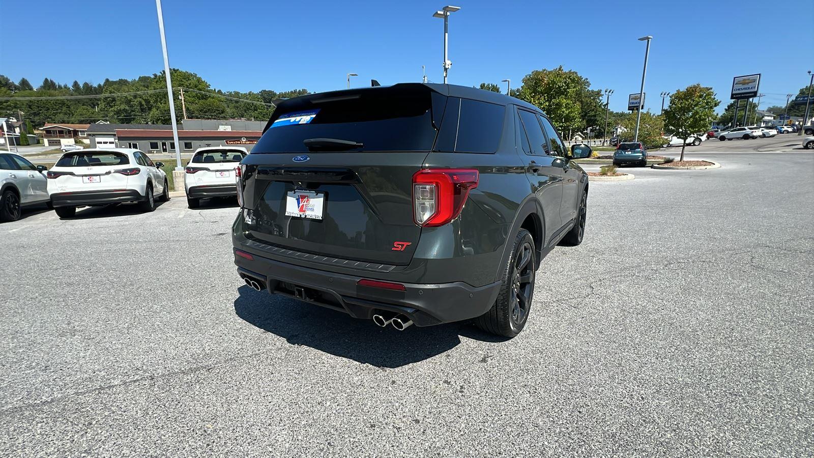 2022 Ford Explorer ST photo 4