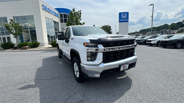 Used 2020 Chevrolet Silverado 2500HD LT with VIN 1GC4YNEY6LF160908 for sale in Altoona, PA