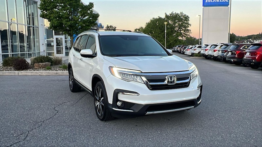 Used 2019 Honda Pilot Touring 8-Passenger AWD SUV