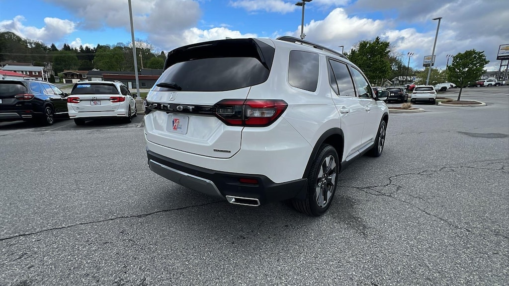 New 2026 Honda Pilot Touring SUV