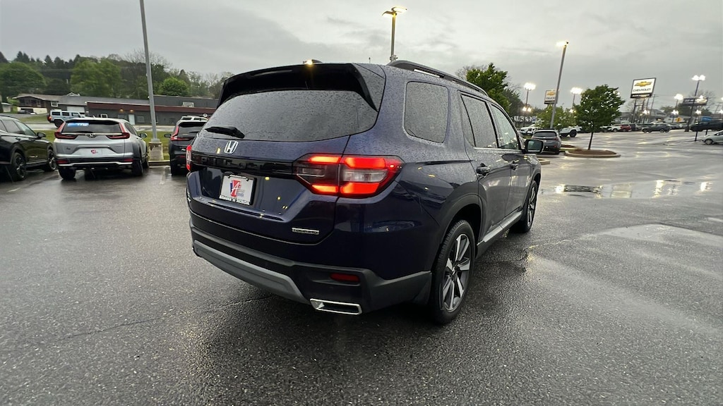 Certified 2023 Honda Pilot Touring SUV