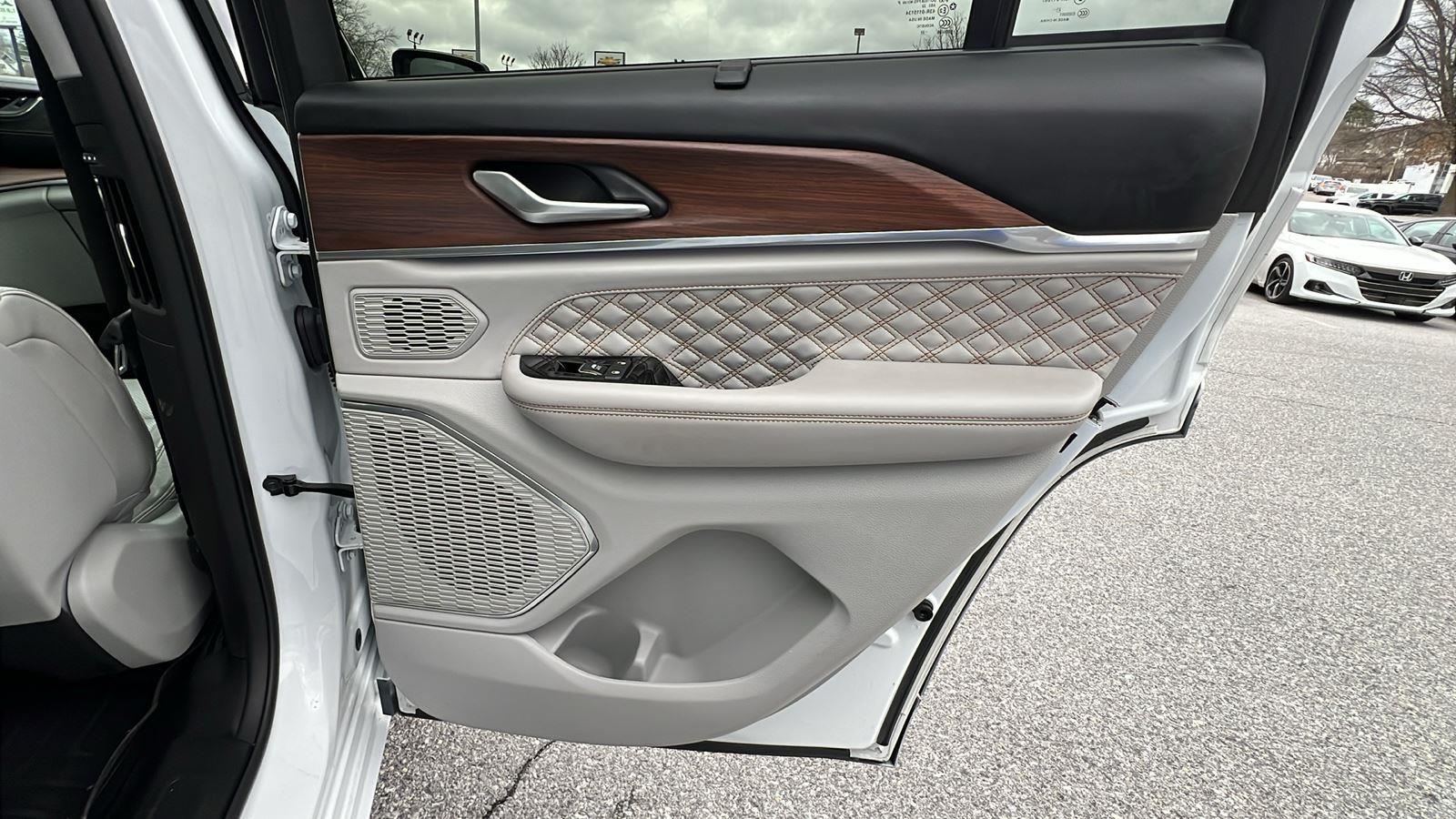 2022 Jeep Grand Cherokee Summit - Photo 14