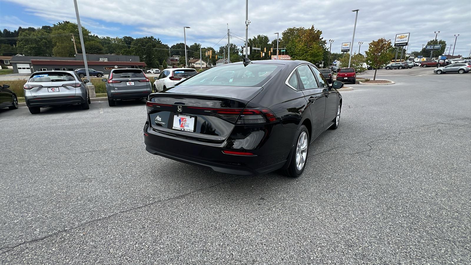 2025 Honda Accord LX photo 3