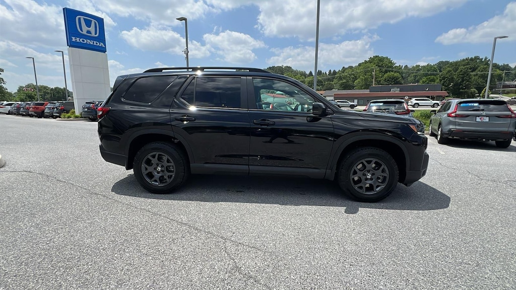 New 2026 Honda Pilot TrailSport SUV