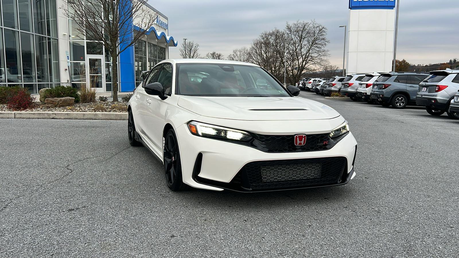 2025 Honda Civic Hatchback Type-R's photo