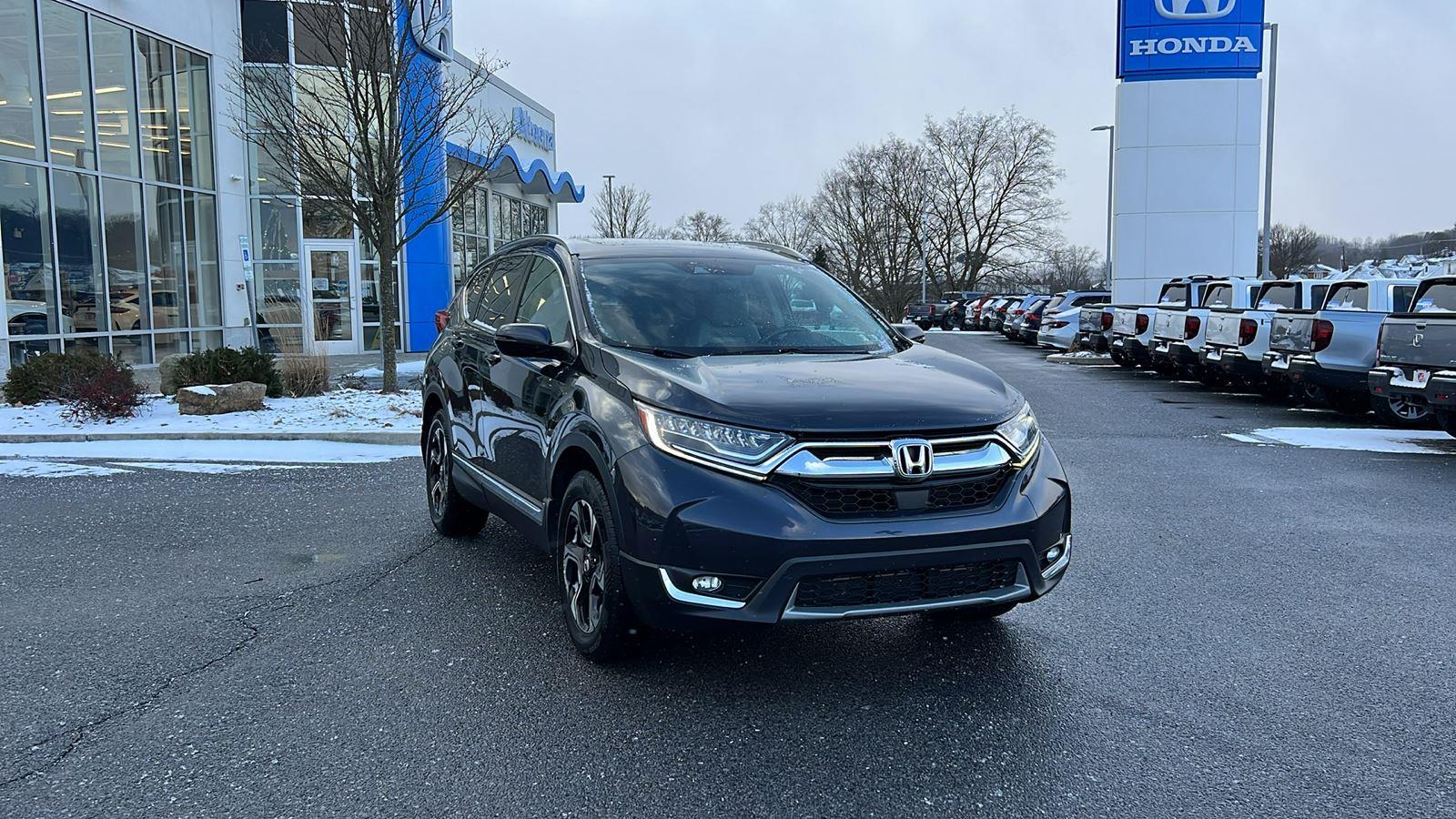 2019 Honda CR-V Touring's photo