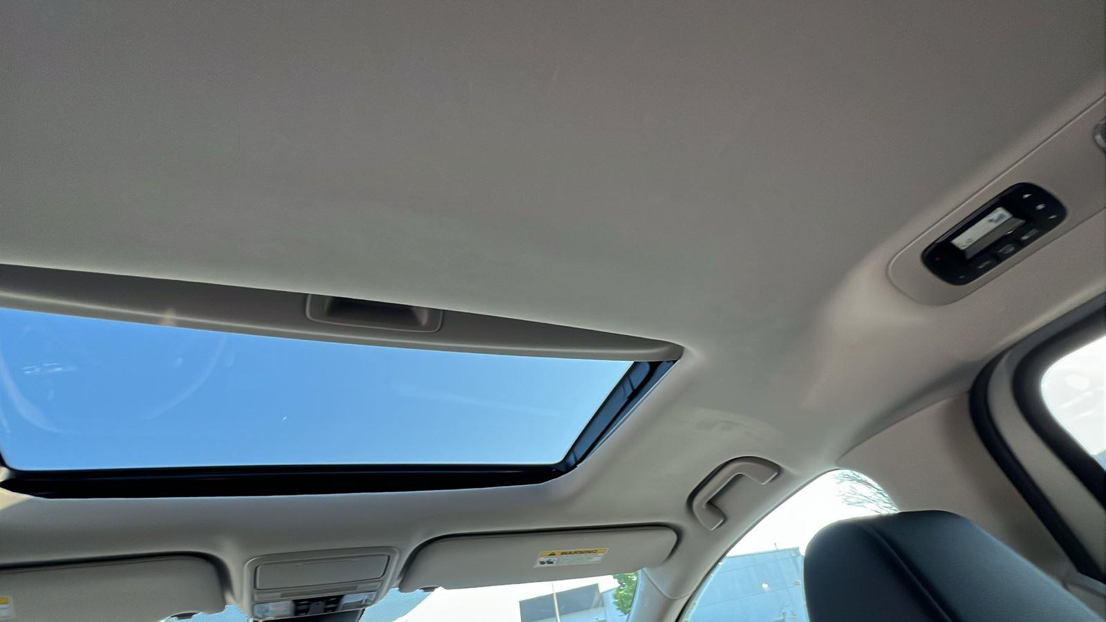 2026 Honda Odyssey EX-L - Photo 18