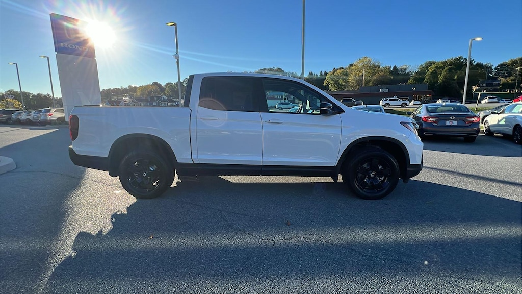 New 2026 Honda Ridgeline Black Edition Two-Tone Truck Crew Cab