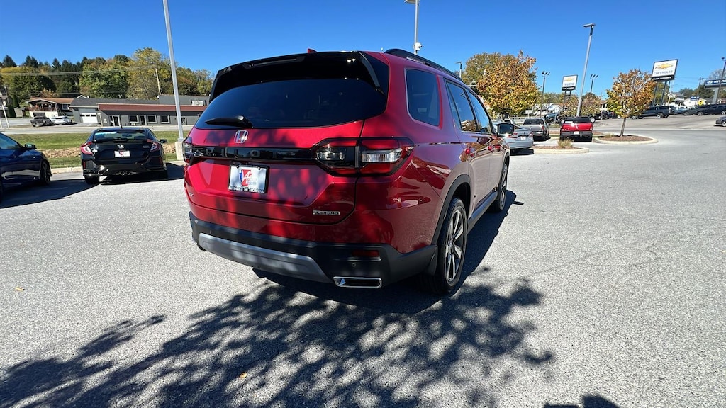New 2025 Honda Pilot Touring SUV