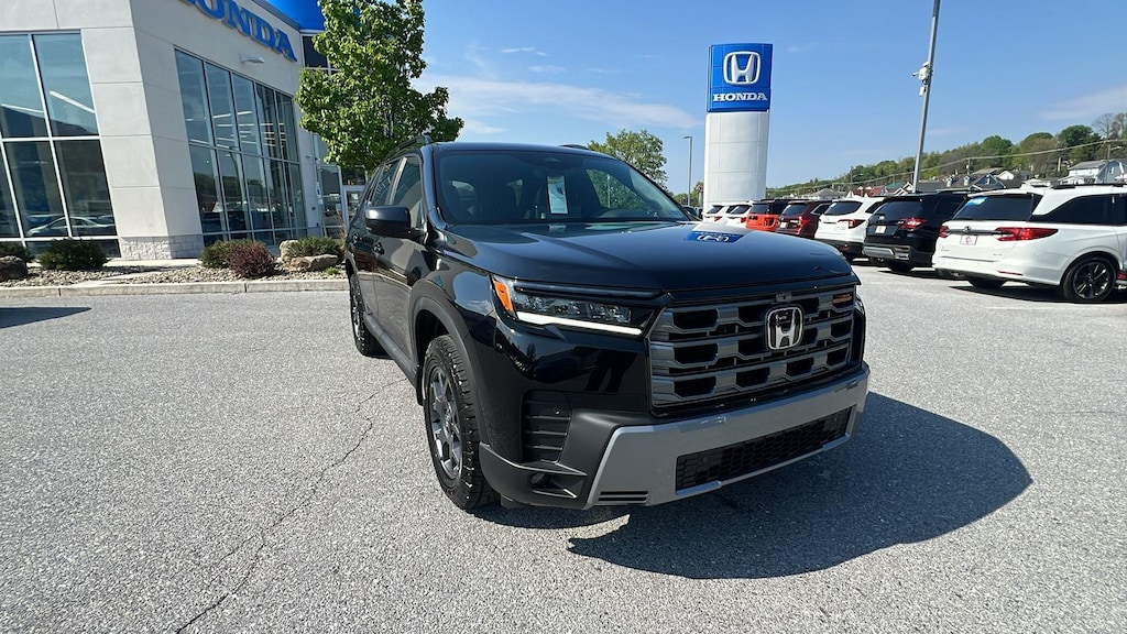 New 2026 Honda Pilot TrailSport SUV