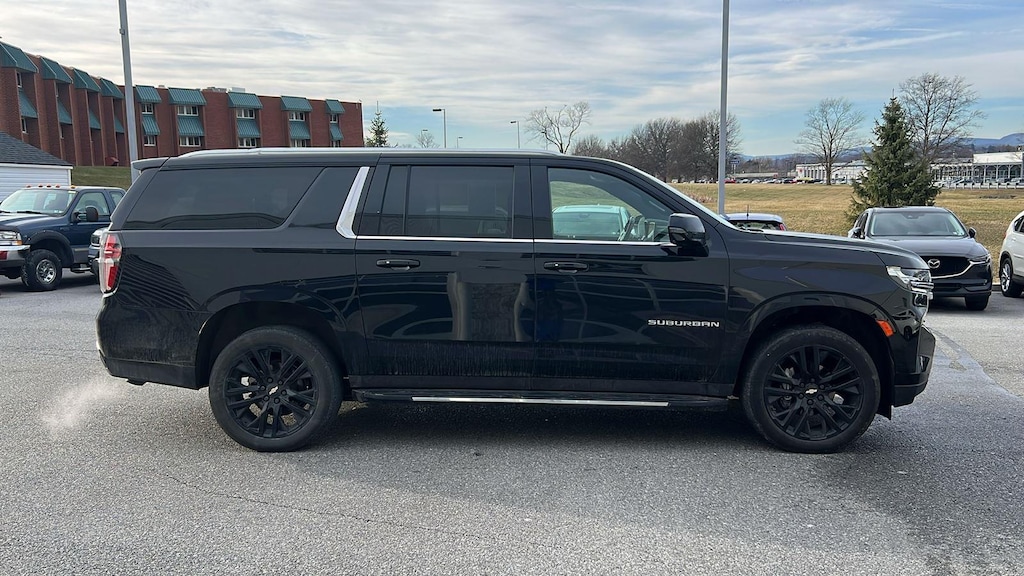 Used 2022 Chevrolet Suburban LT SUV