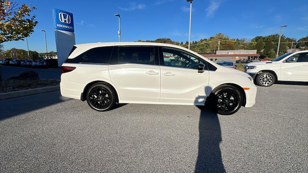 New 2026 Honda Odyssey Sport-L Van Passenger
