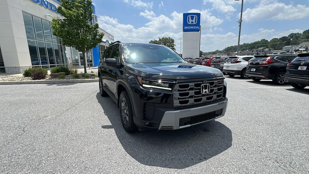 New 2026 Honda Pilot TrailSport SUV