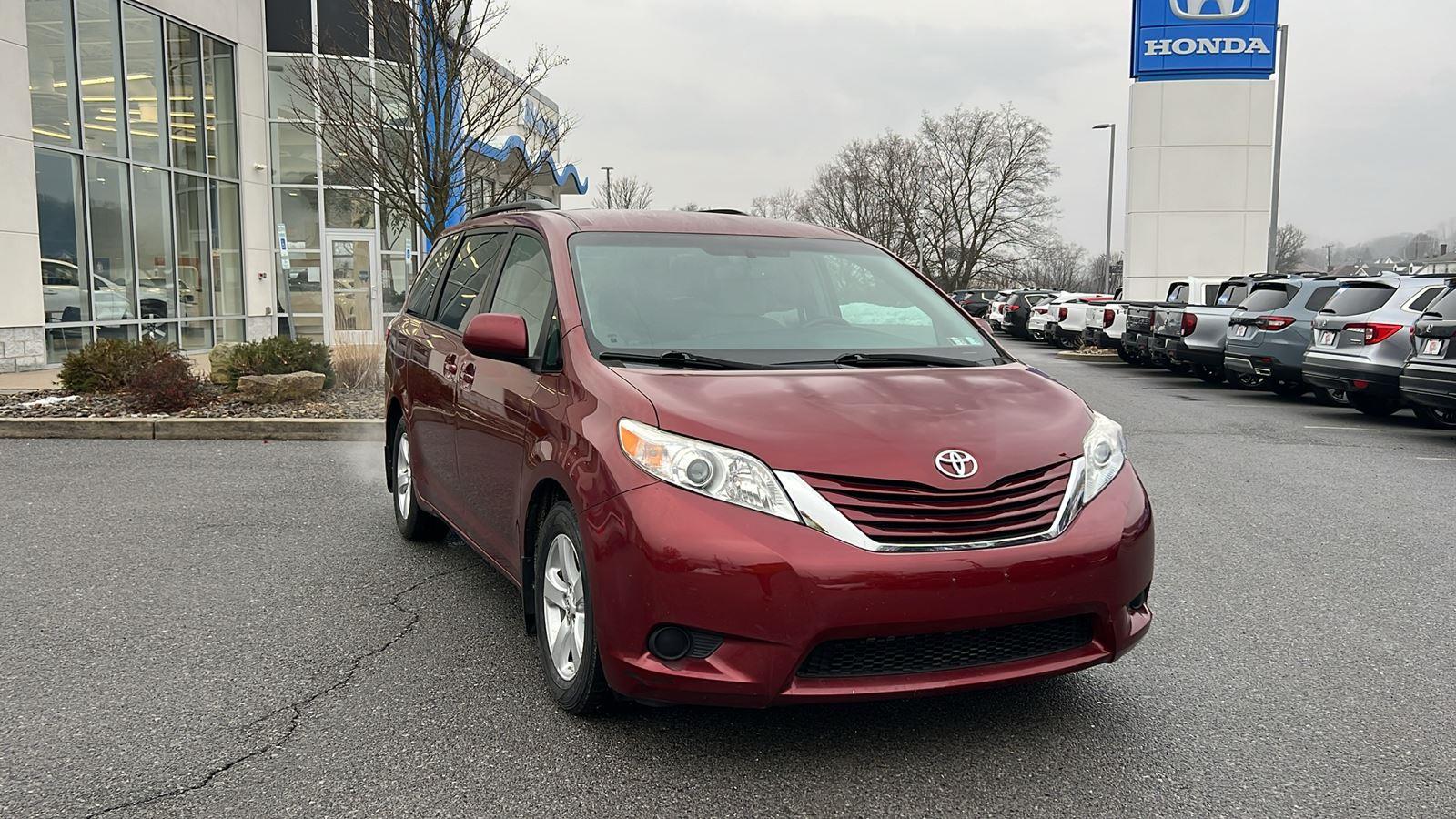 2016 Toyota Sienna LE
