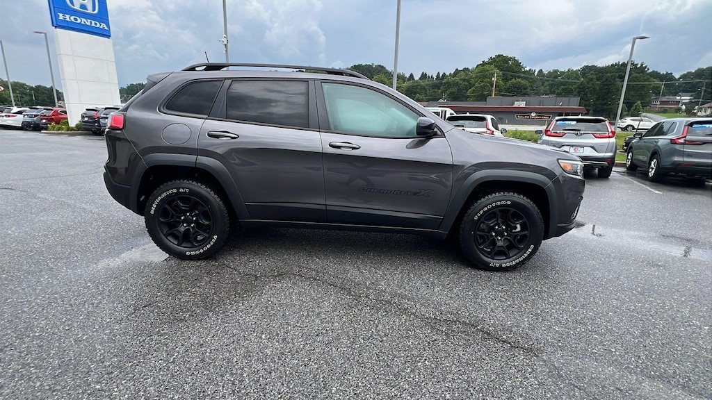 Used 2022 Jeep Cherokee X SUV