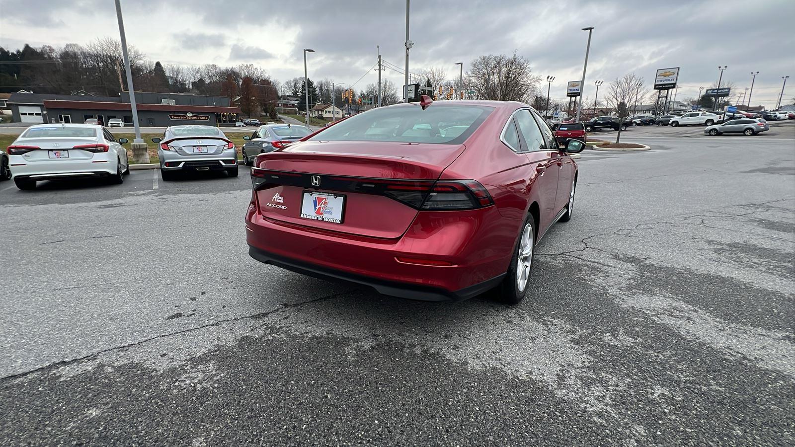 2023 Honda Accord LX photo 4