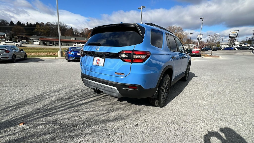 New 2025 Honda Pilot TrailSport SUV