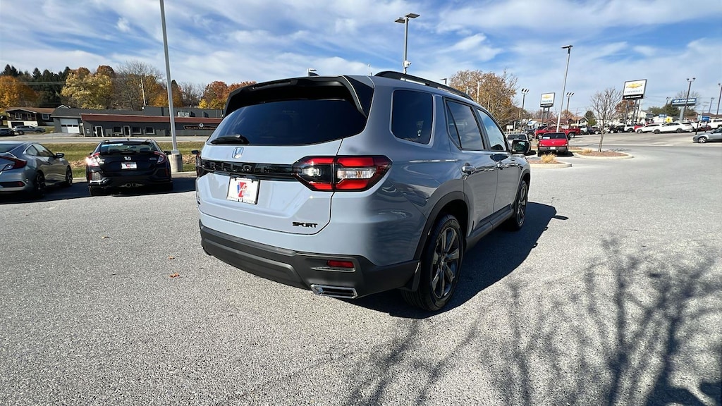 New 2025 Honda Pilot Sport SUV