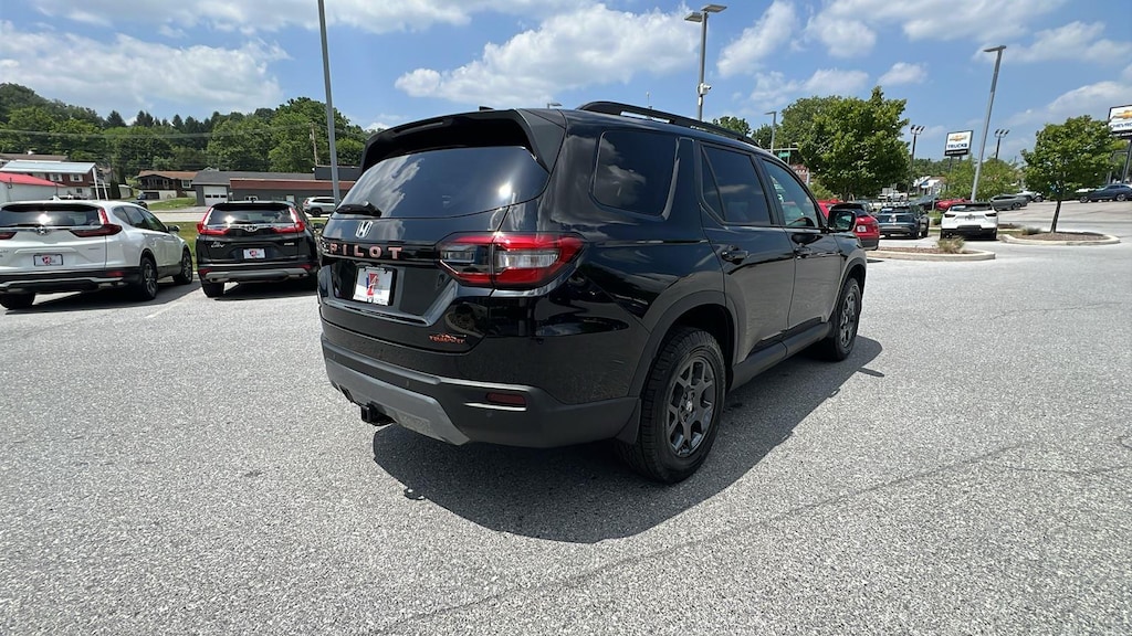 New 2026 Honda Pilot TrailSport SUV