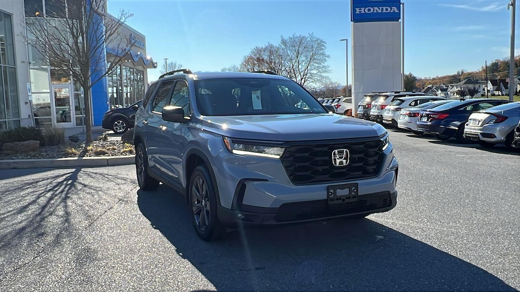 New 2025 Honda Pilot Sport SUV