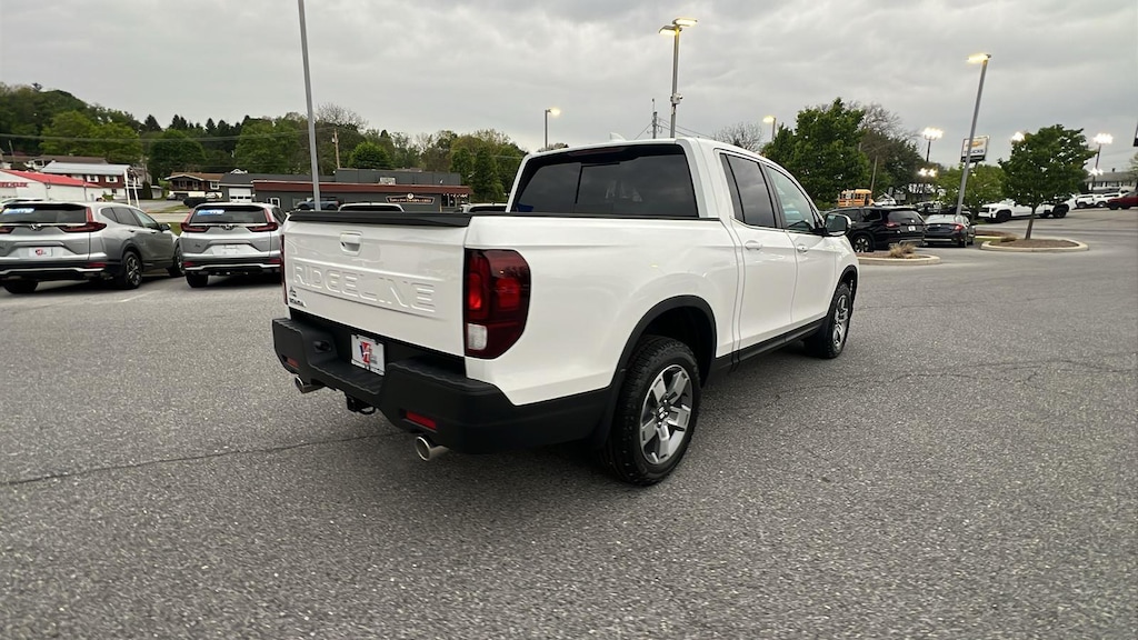 New 2026 Honda Ridgeline RTL Truck Crew Cab