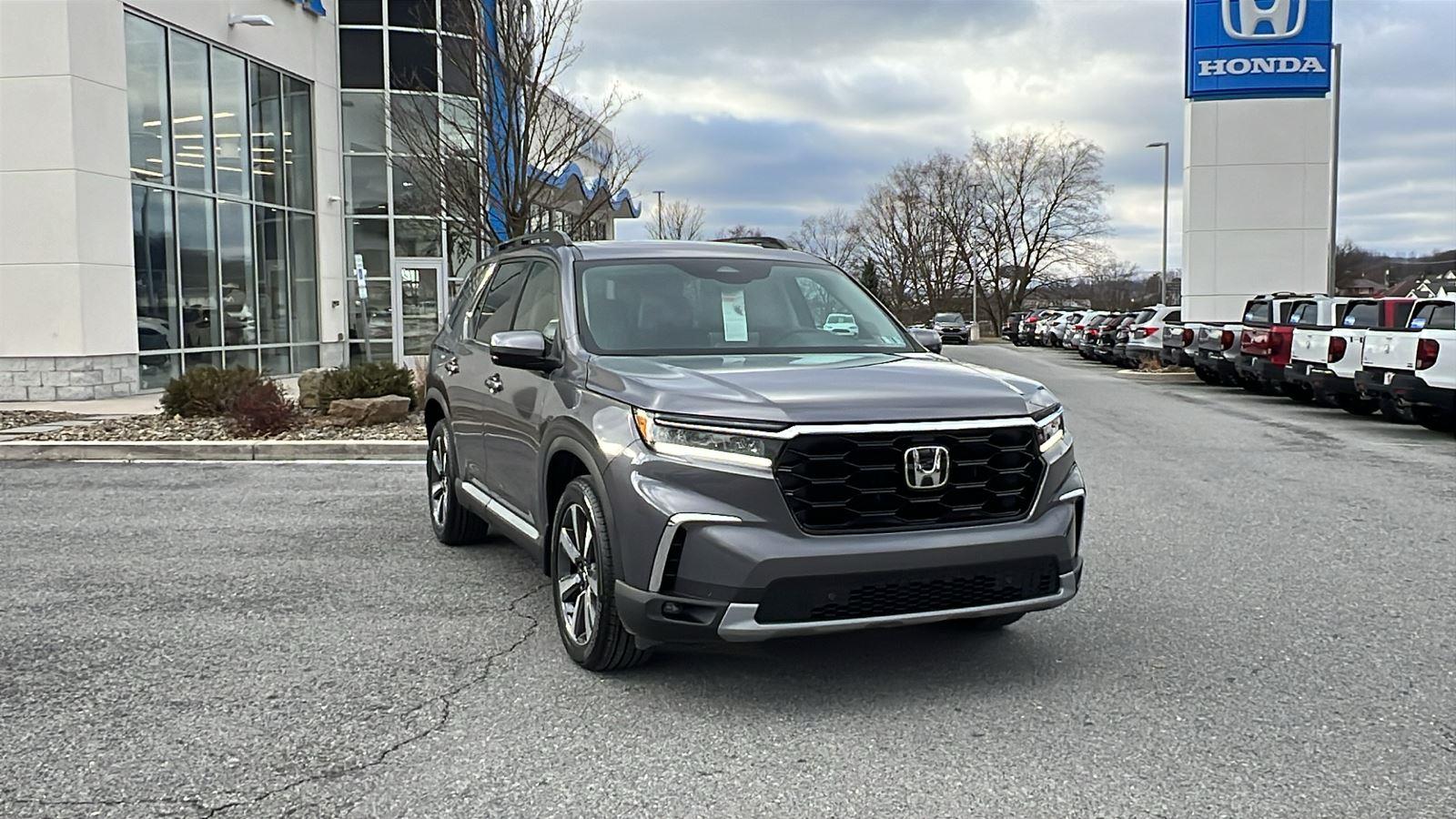 2025 Honda Pilot Touring's photo