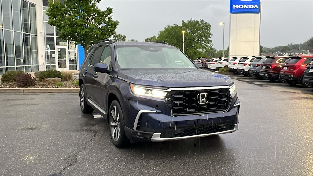 Certified 2023 Honda Pilot Touring SUV
