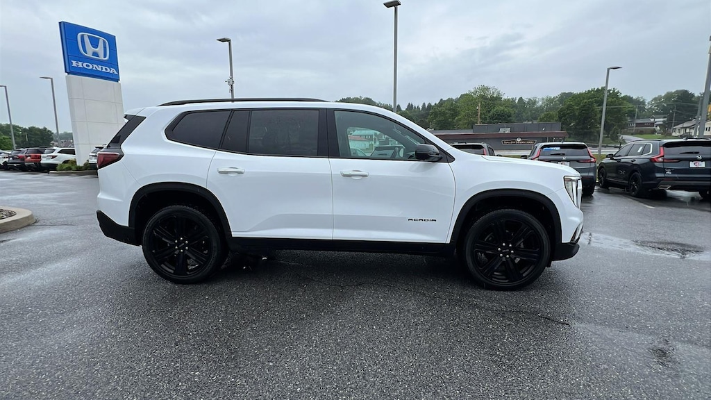 Used 2024 GMC Acadia Elevation SUV