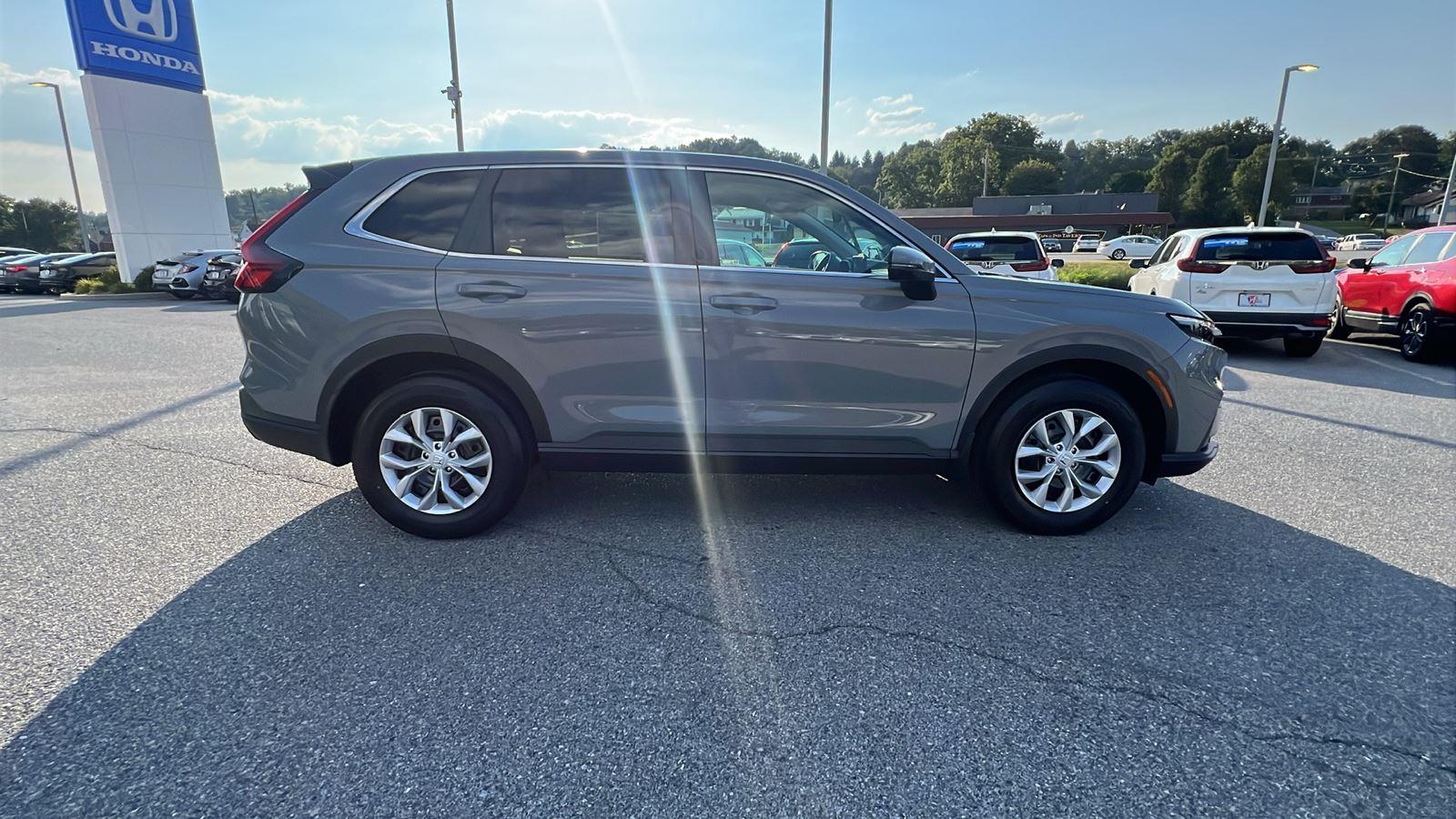 2026 Honda CR-V LX photo 3