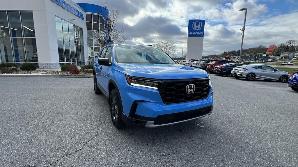 New 2025 Honda Pilot TrailSport SUV