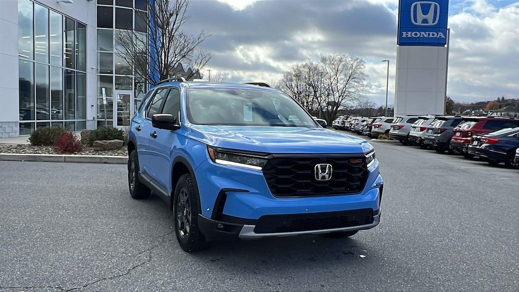 New 2025 Honda Pilot TrailSport SUV