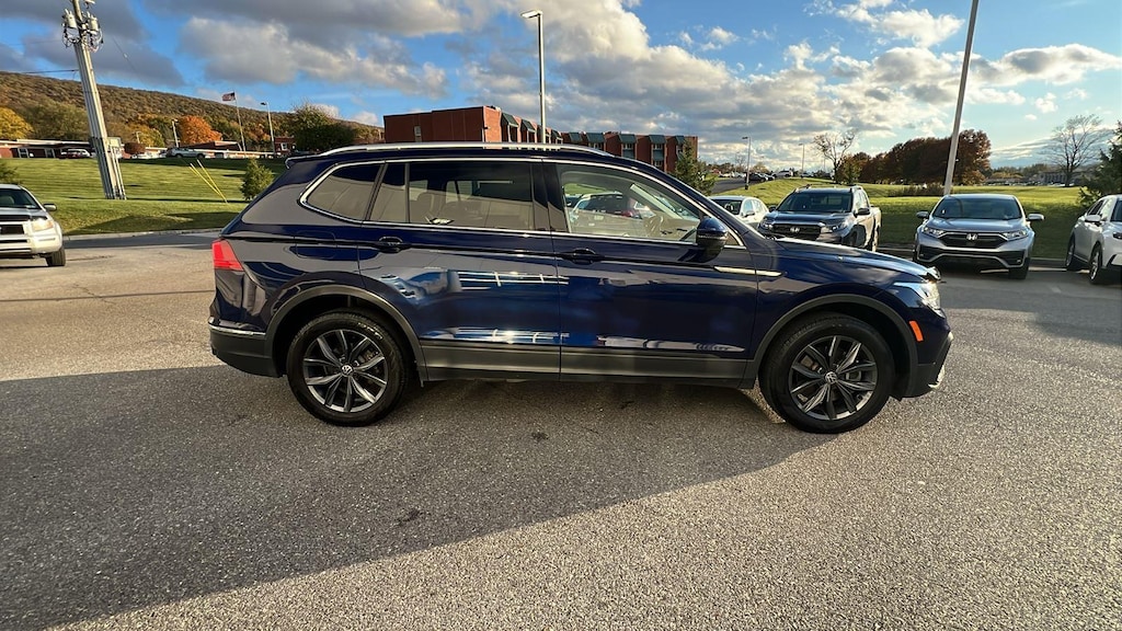 Used 2022 Volkswagen Tiguan 2.0T SE SUV