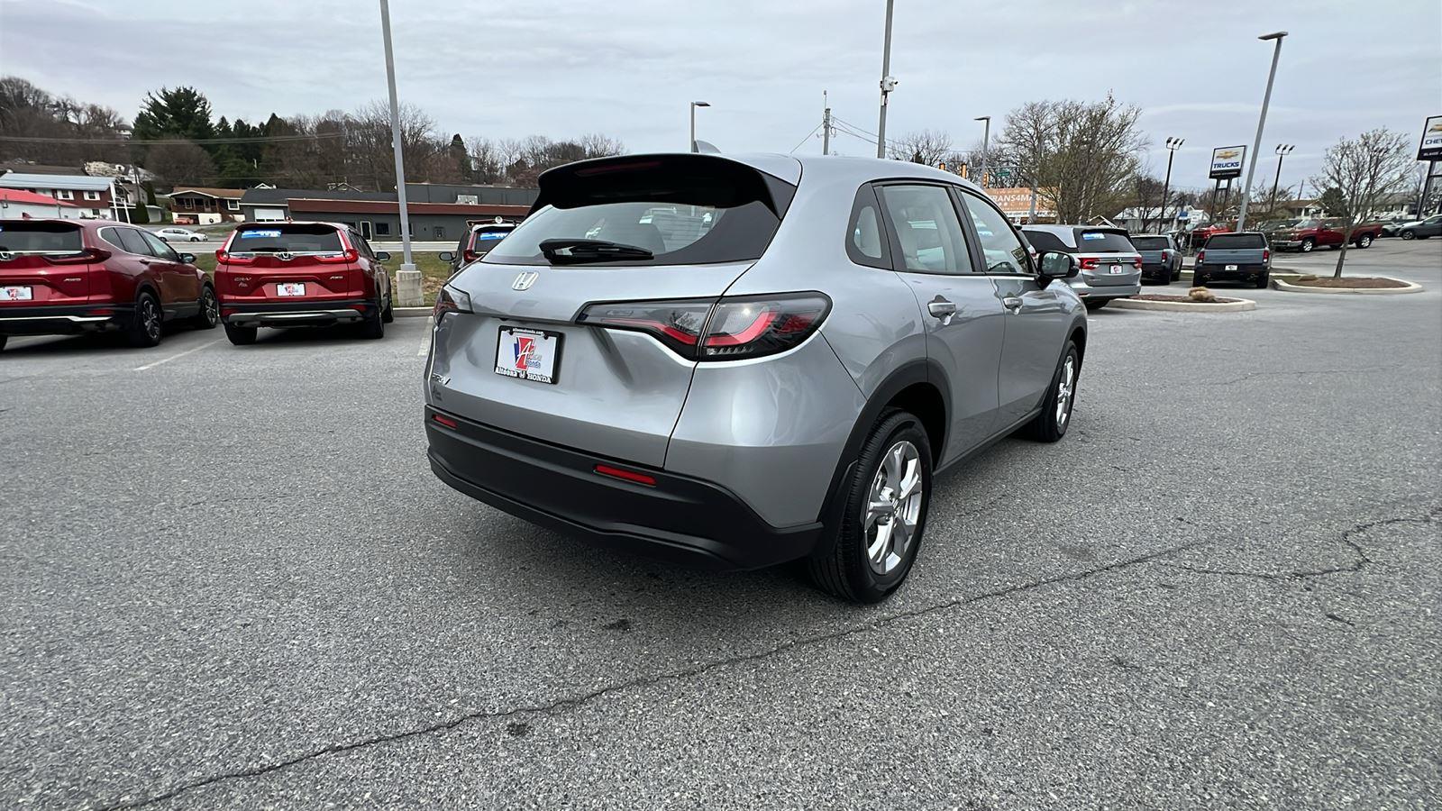 2025 Honda HR-V LX photo 4